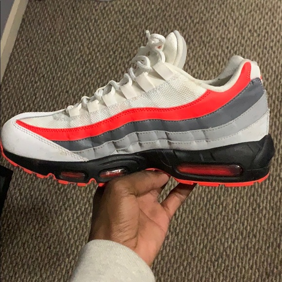 AirMax 95 - Picture 2 of 4